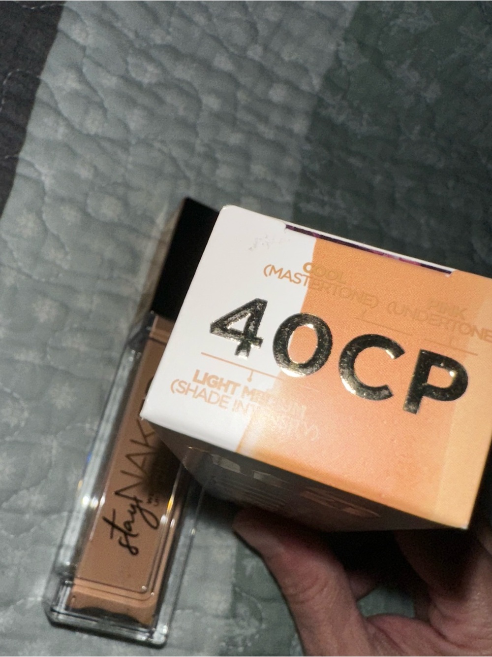 Urban Decay Stay Naked Liquid Foundation - 40CP - Picture 2 of 5